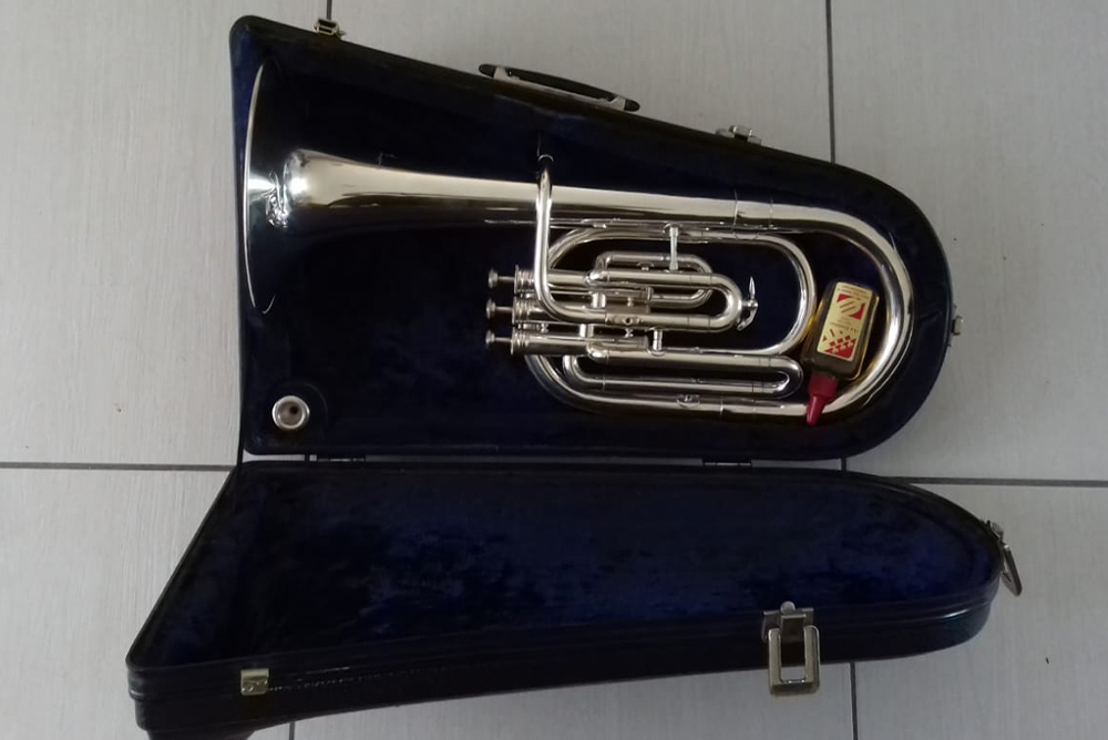 Pour nos 15 ans, on a voulu vous faire tenter de remporter des petits cadeaux, dont un magnifique tuba !